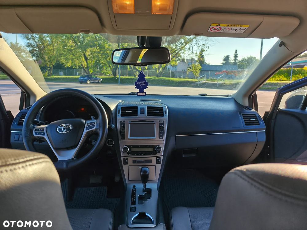 Toyota Avensis 2.0 Prestige MS - 32