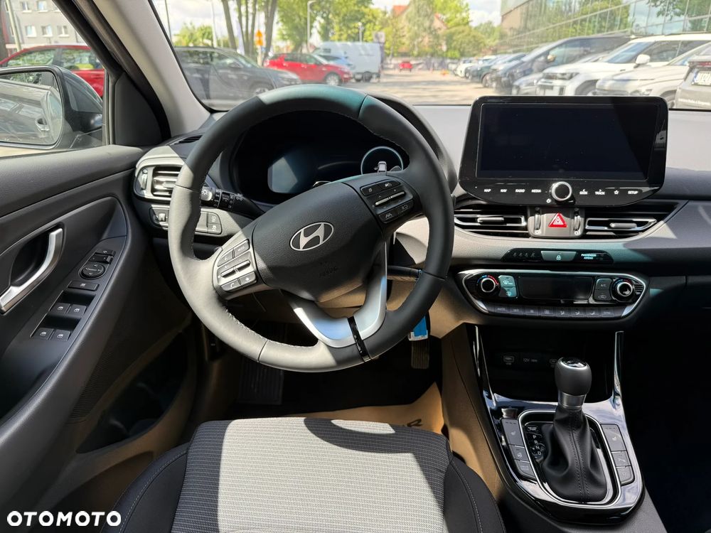 Hyundai i30 1.6 T-GDI Modern DCT - 12