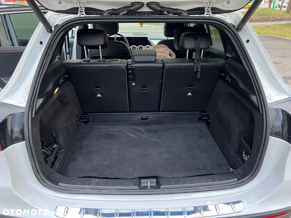 Mercedes-Benz GLA 250 4-Matic AMG Line - 11