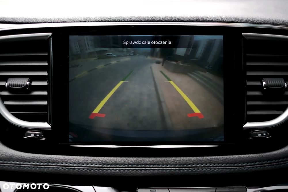 Chrysler Pacifica - 38