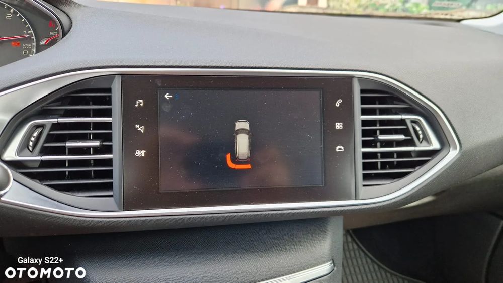 Peugeot 308 SW 1.5 BlueHDi Allure S&S - 18