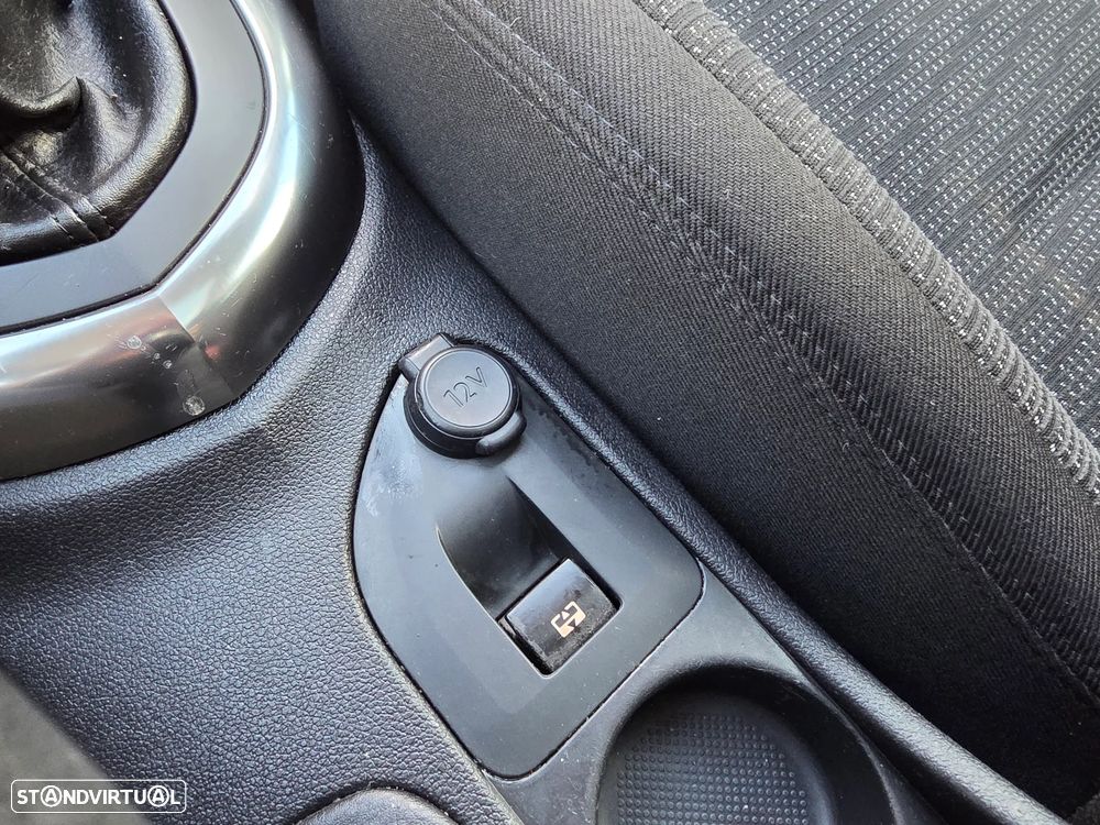 Peugeot 308 SW 1.6 HDi Sport CVM6 - 27