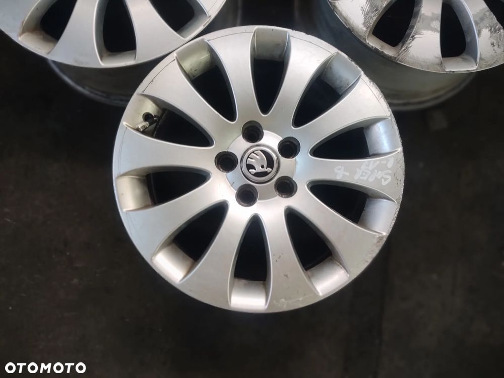 SKODA SUPERB II FELGA ALUMINIOWA 17'' 5X112 - 4