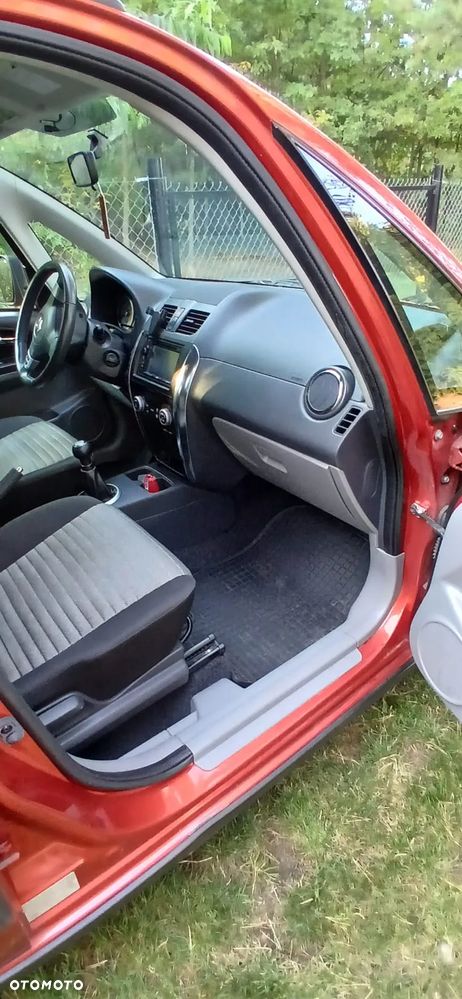 Suzuki SX4 1.6 Premium - 3