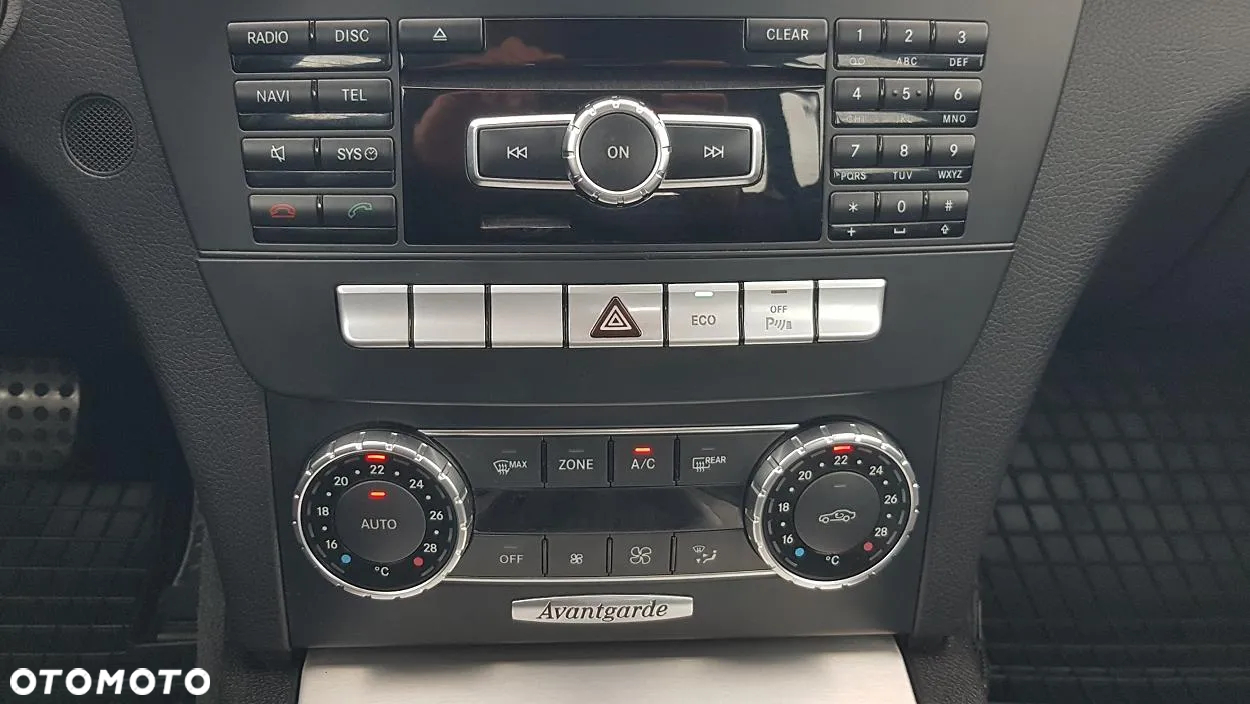 Mercedes-Benz Klasa C 220 T CDI DPF Automatik BlueEFFICIENCY Avantgarde - 35
