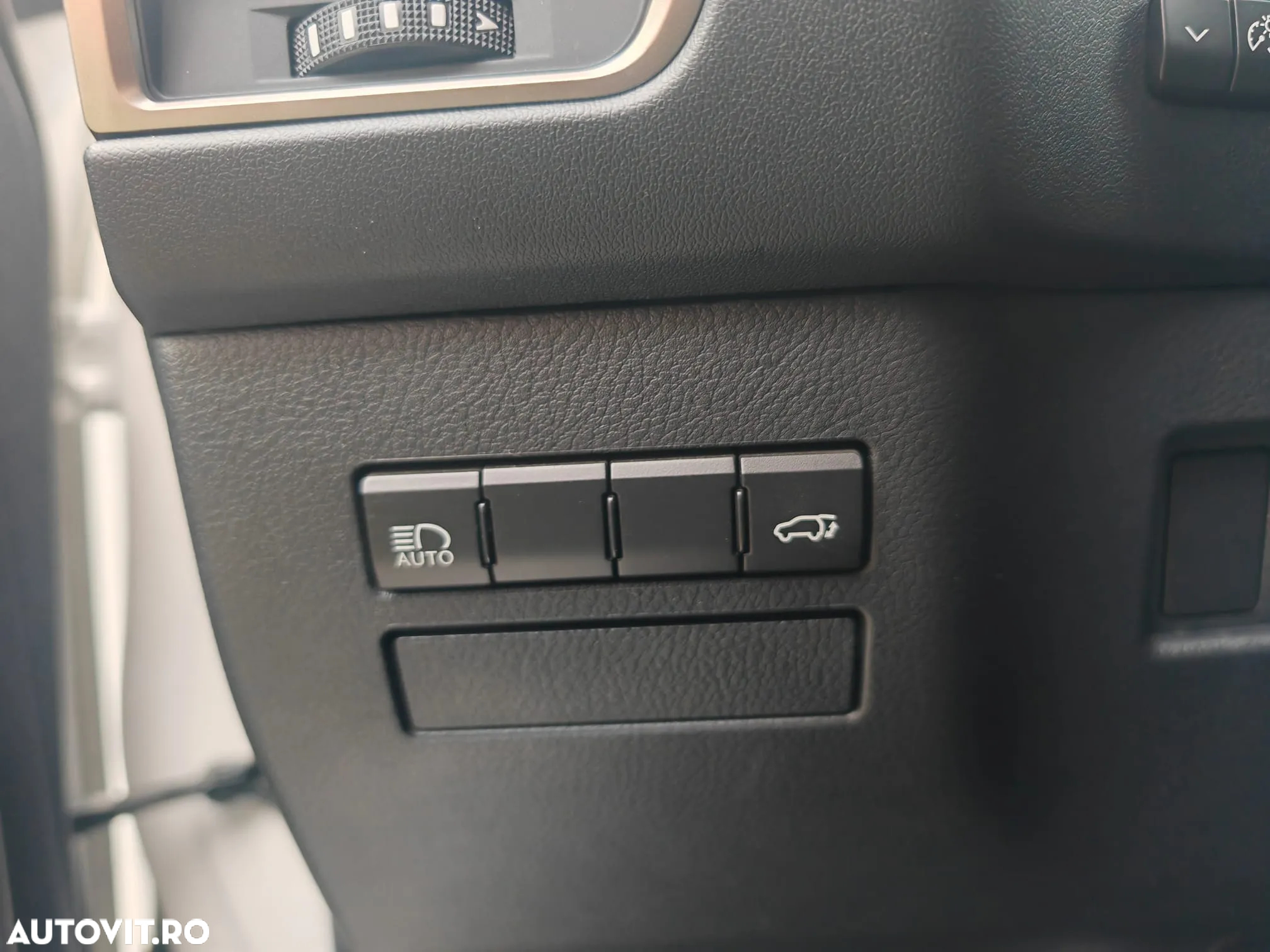 Lexus Seria NX 300h AWD Luxury - 12