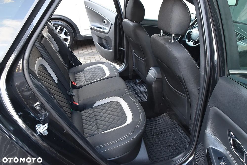 Kia Ceed 1.6 CRDi GT Line - 19
