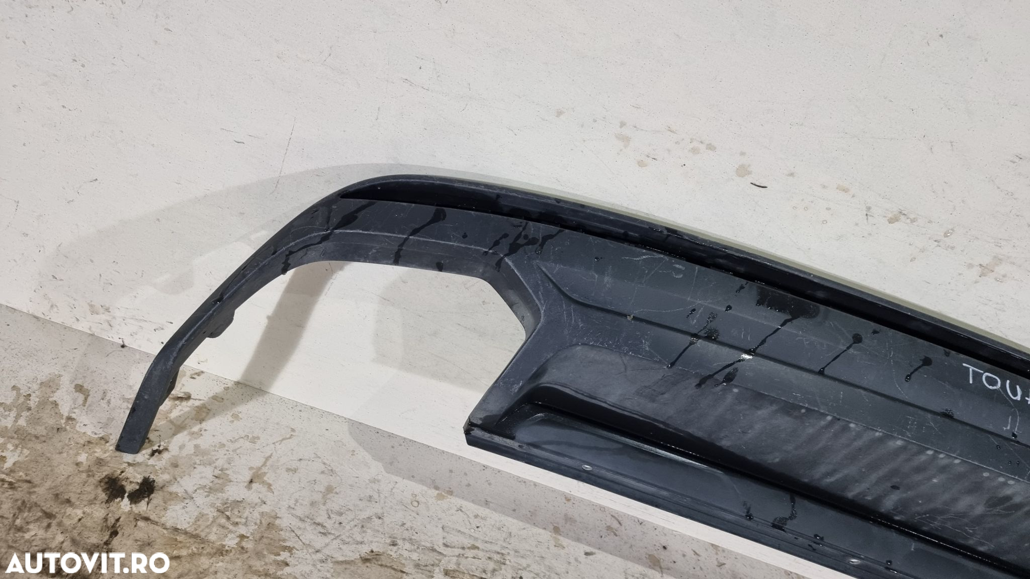 Spoiler inferior bara spate VW Touareg 2018, 2019, 2020, 2021, 2022, cod origine OE 760807568J - 9