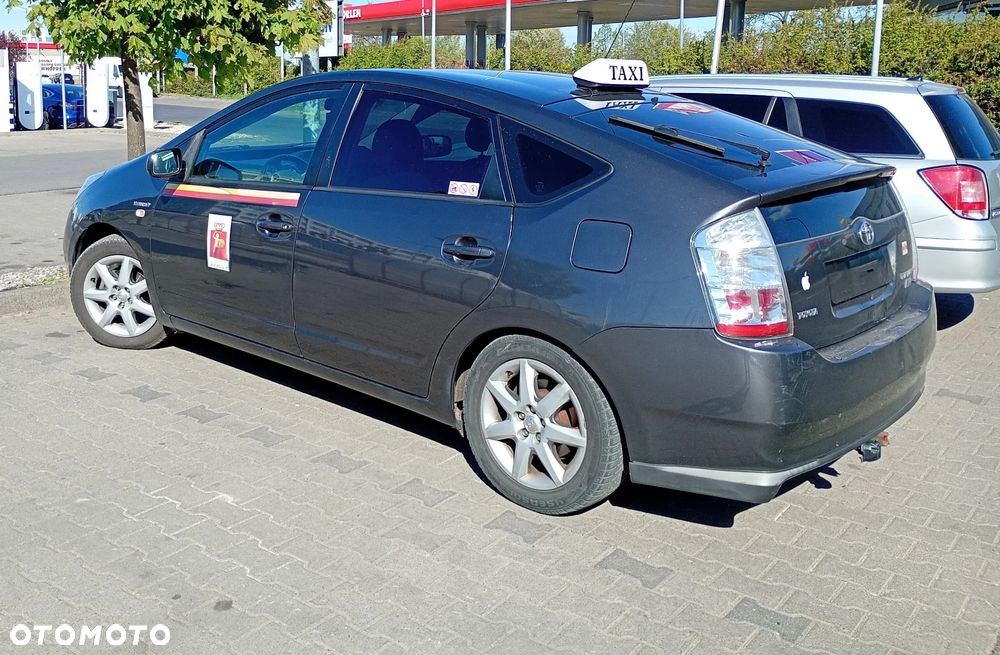 Toyota Prius 1.5 VVT-i Sol - 2
