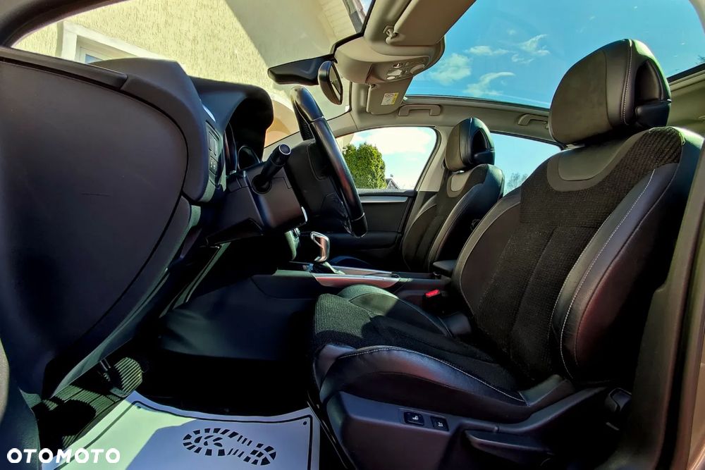 Citroën C4 PureTech 130 Stop & Start EAT6 Shine - 8