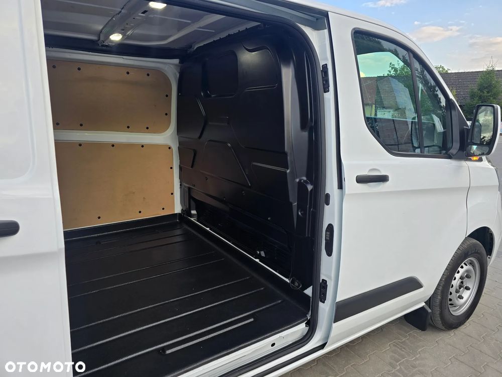 Ford Transit Custom 3 osobowy - 8