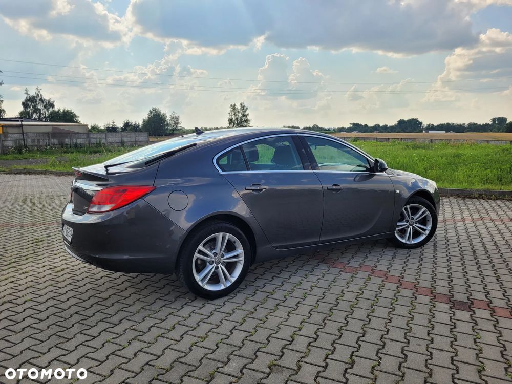 Opel Insignia - 12