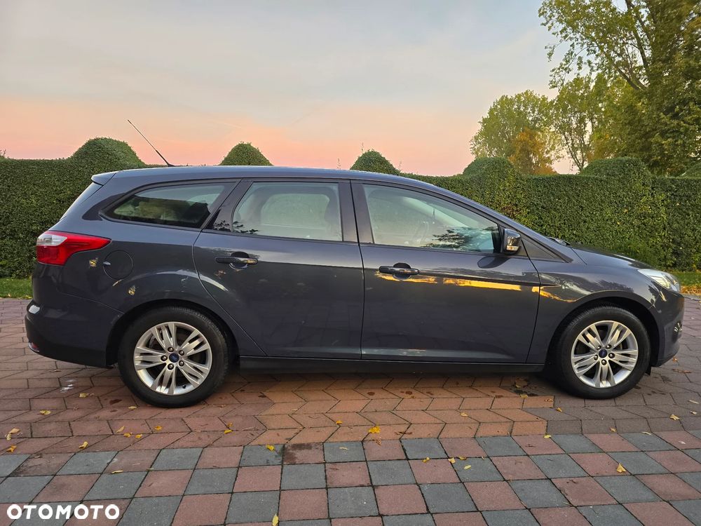 Ford Focus 1.6 FF Ambiente - 8