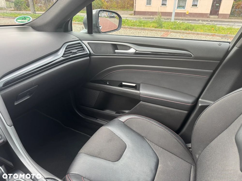 Ford Mondeo 2.0 TDCi ST-Line PowerShift - 19