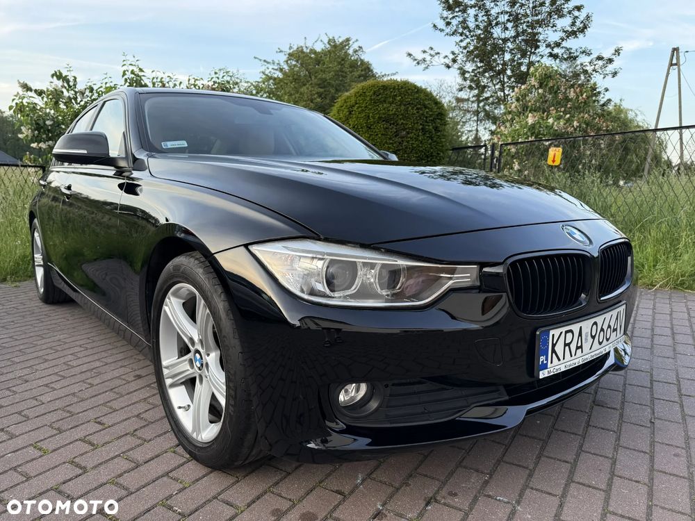 BMW Seria 3 320i - 1