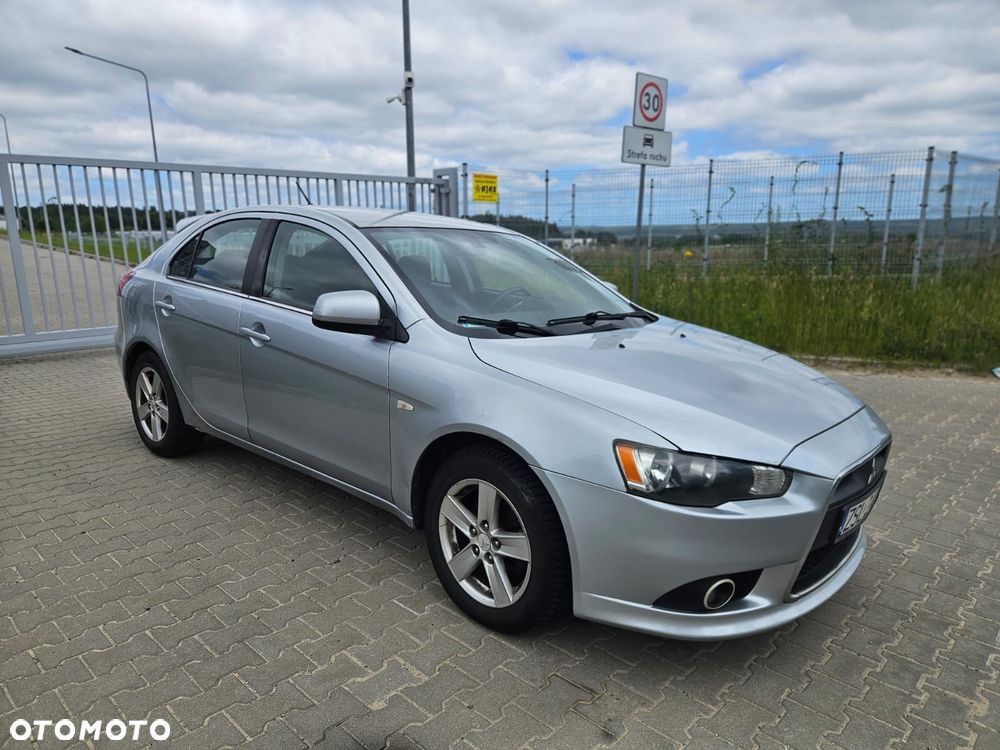Mitsubishi Lancer - 1