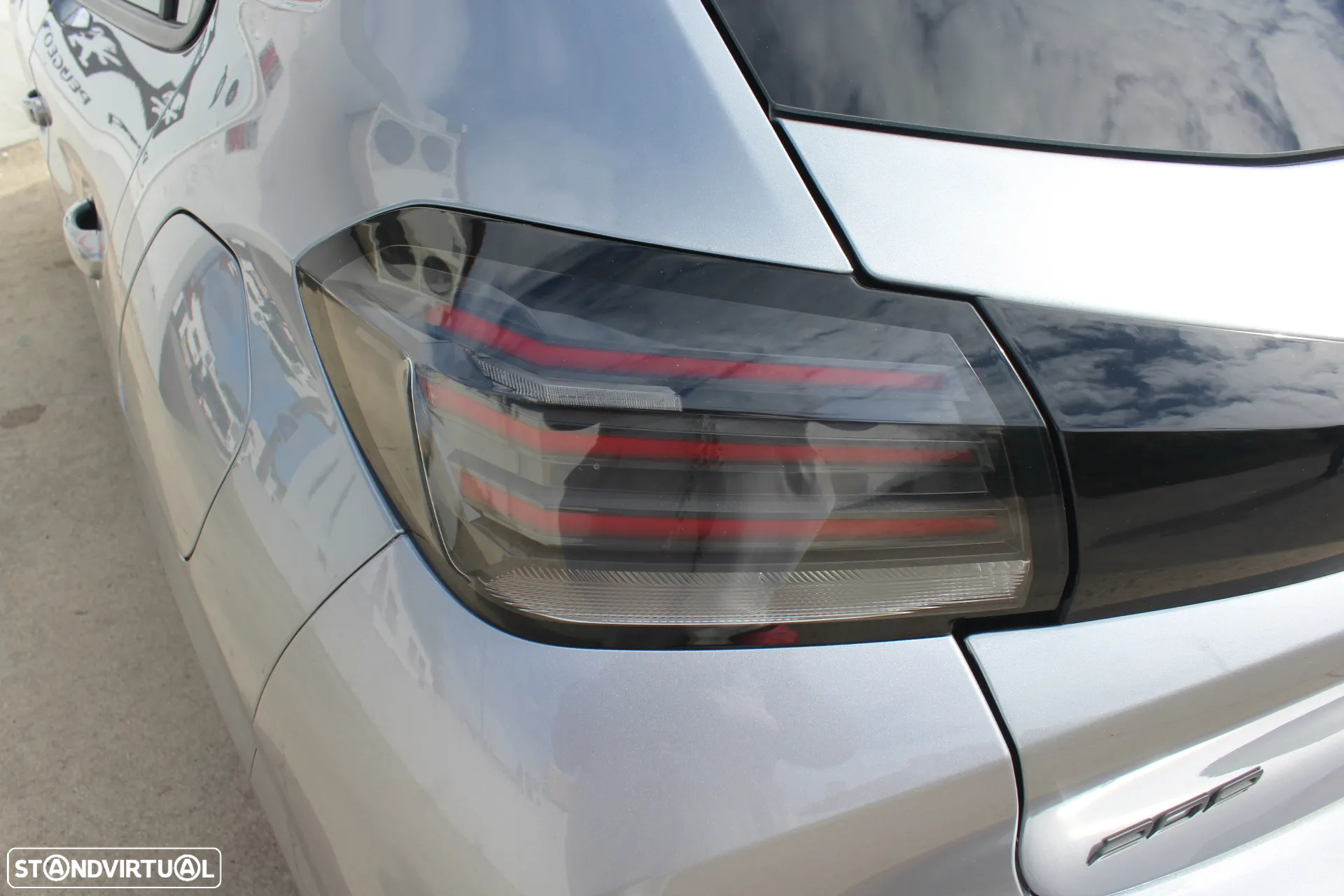 Peugeot 208 1.2 PureTech Allure Pack - 11