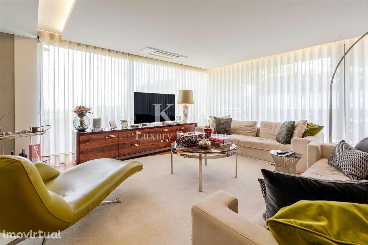 Moradia T4 com piscina na Foz - Grande imagem: 5/14