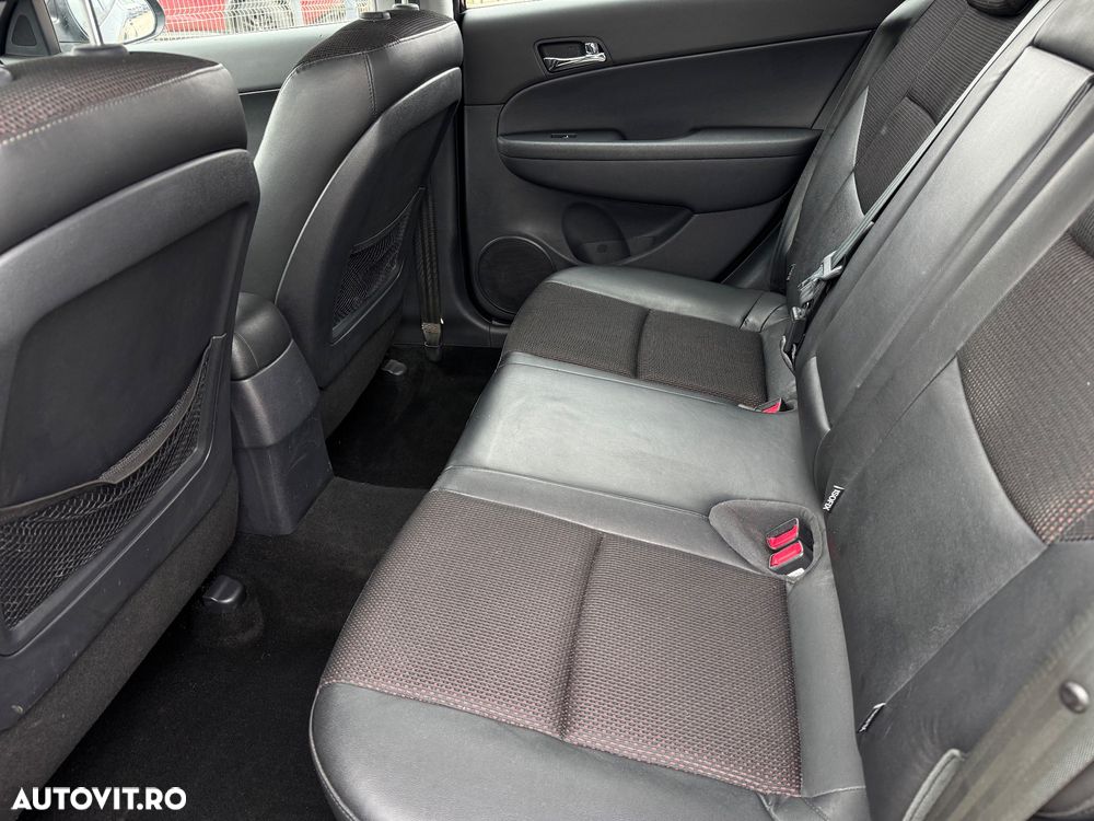 Hyundai i30 1.4 Comfort - 11