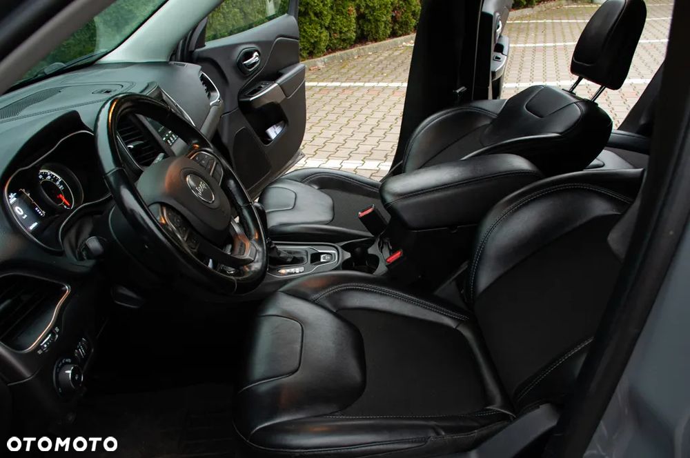 Jeep Cherokee 2.0 GME Active Drive I Limited - 25