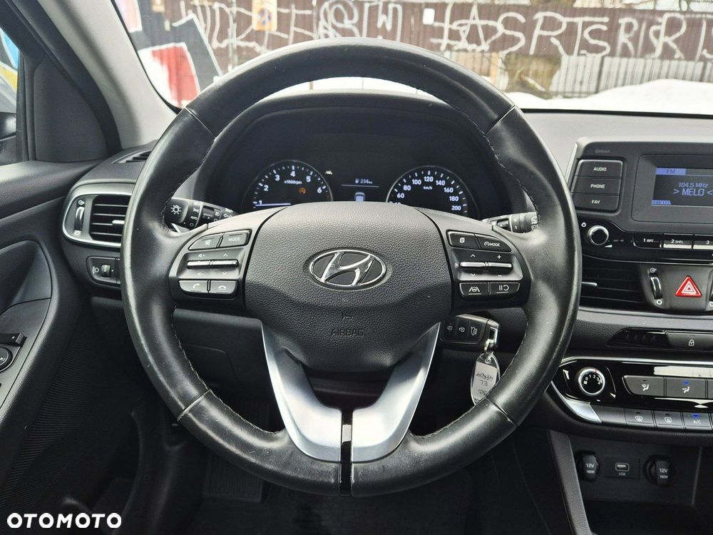 Hyundai i30 - 24
