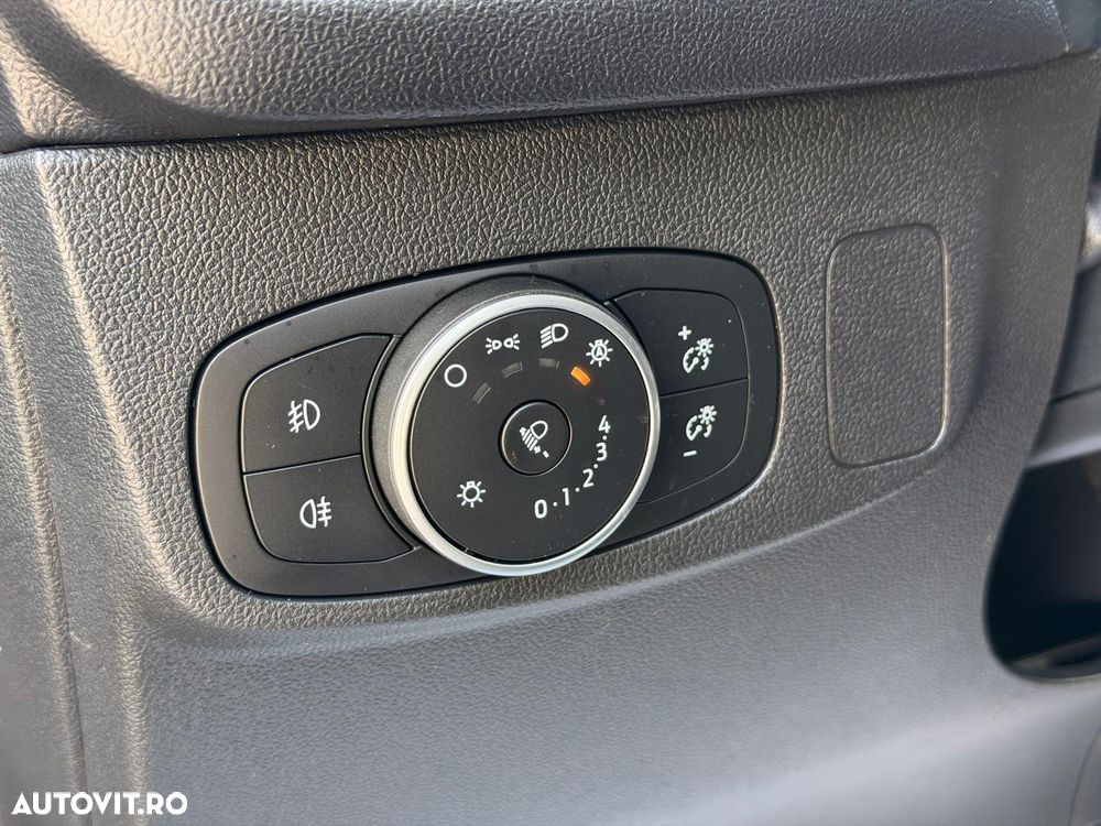 Ford Focus 2.0 EcoBlue Titanium - 35