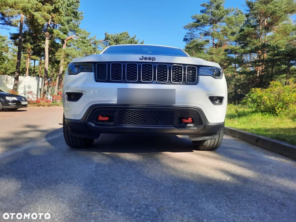Jeep Grand Cherokee - 13