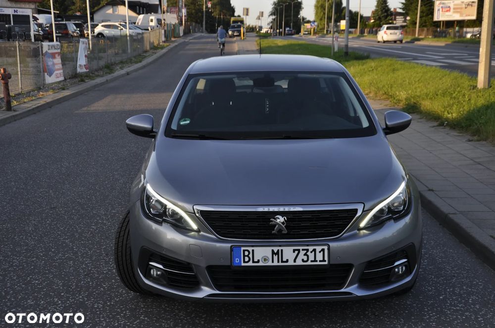 Peugeot 308 PureTech 130 GPF Stop & Start Allure Business-Paket - 23