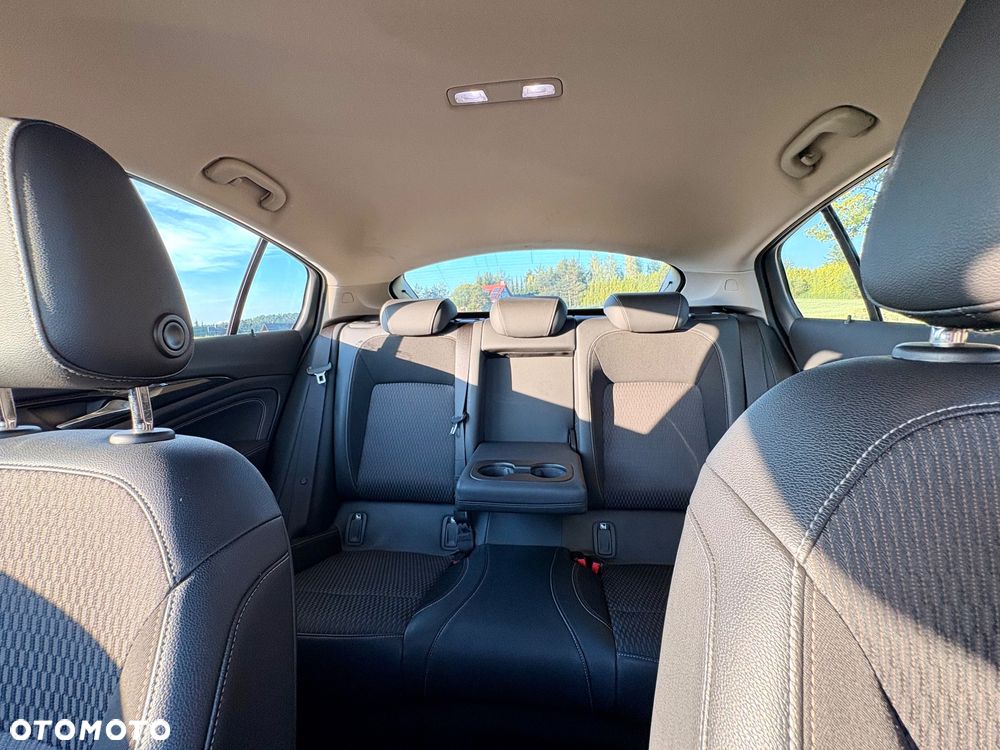 Opel Insignia 1.5 T Innovation S&S - 15