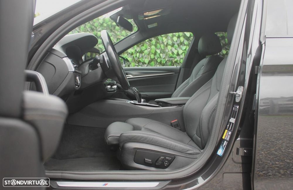BMW 530 e Pack Desportivo M - 8