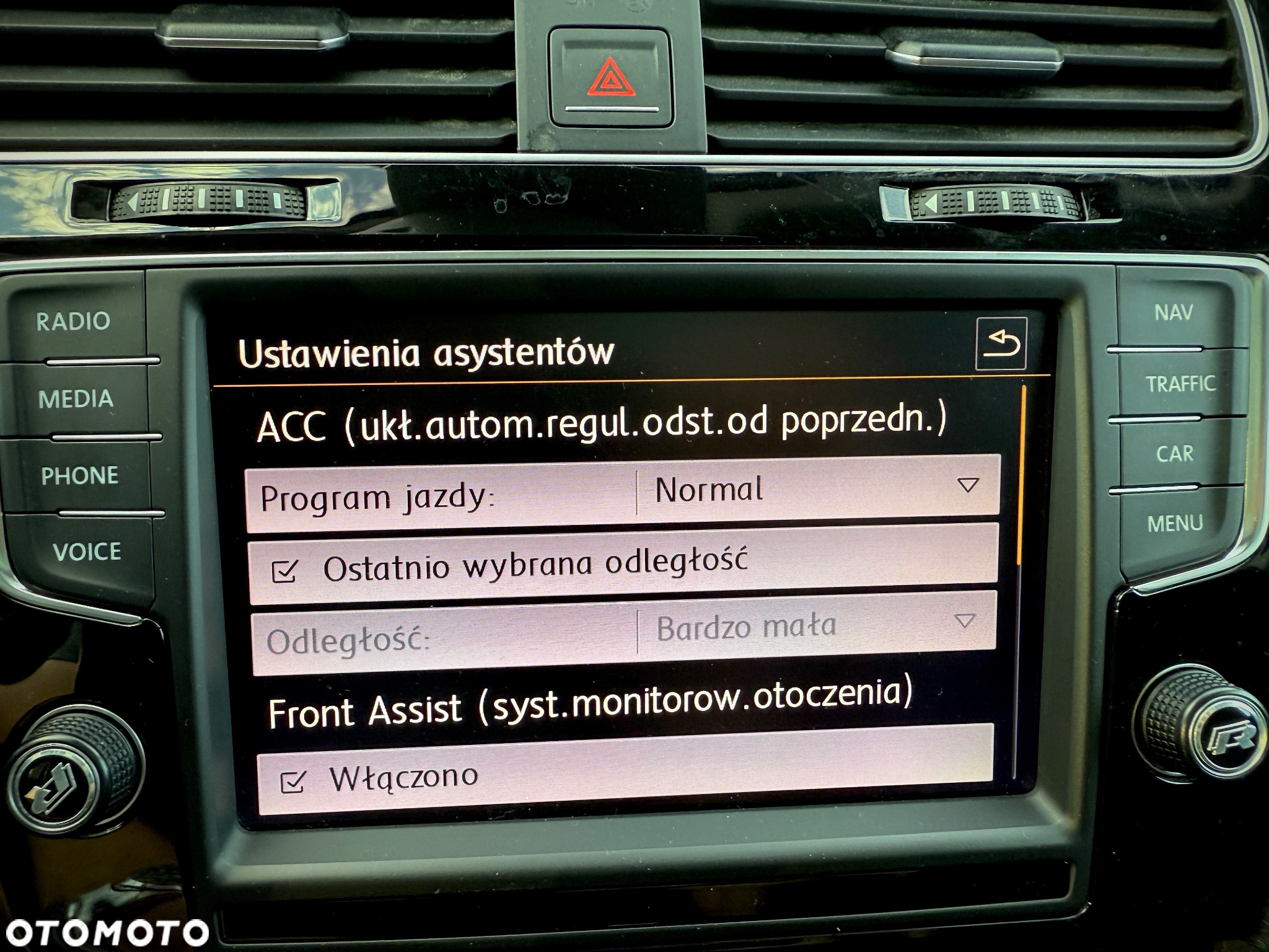 Volkswagen Golf VII 2.0 TDI BMT Highline DSG - 20