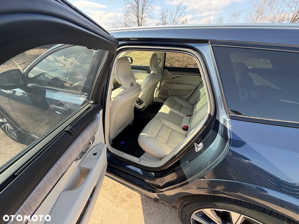 Volvo V90 Cross Country B5 D AWD Ultimate - 10