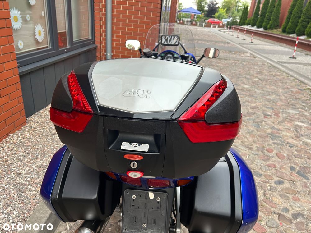Yamaha FJR - 32