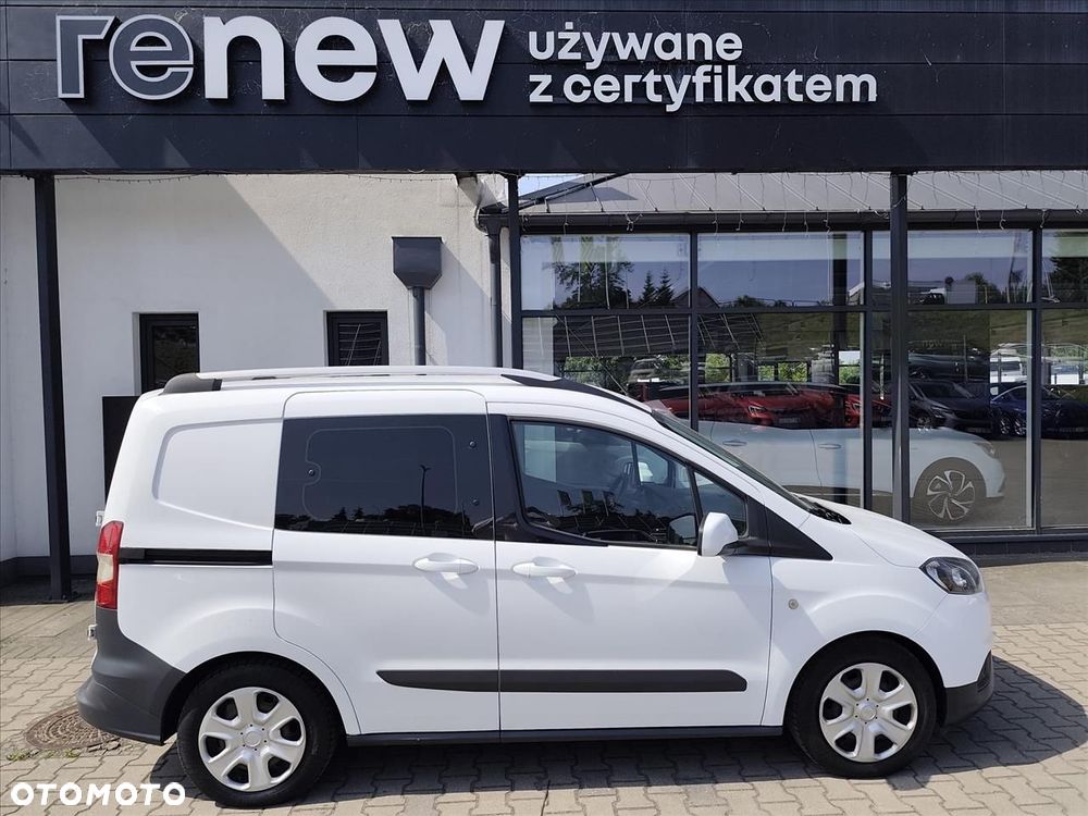 Ford transit-courier - 14
