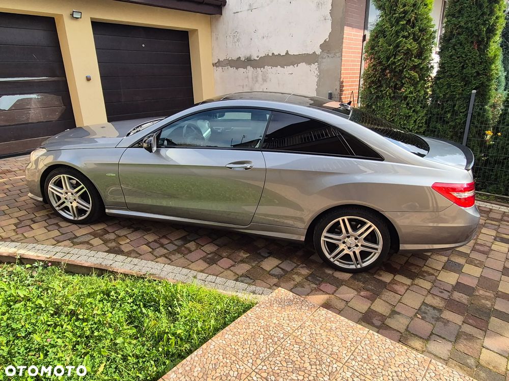 Mercedes-Benz Klasa E 350 CGI BlueEffICIENCY - 34