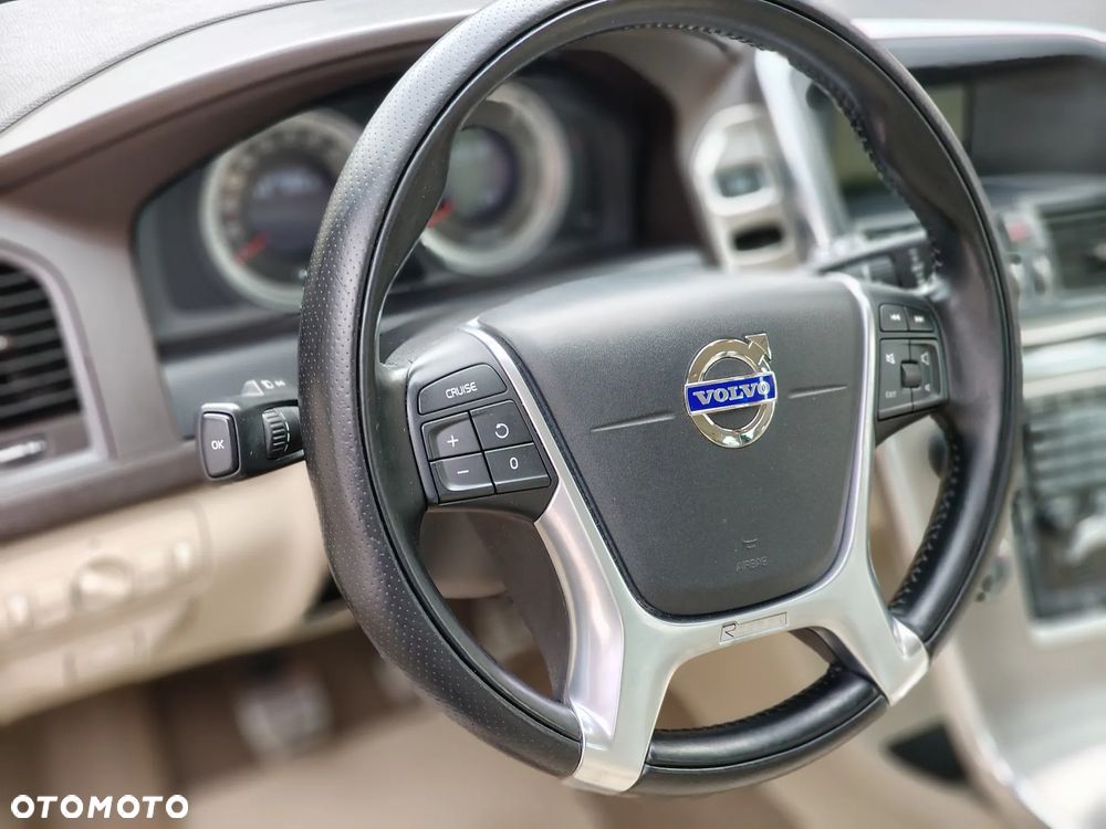 Volvo XC 60 D4 R-Design Kinetic - 22