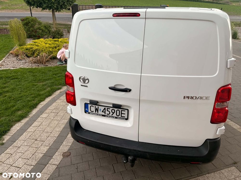Toyota ProAce Kombi D-4D Medium 2,7t - 3