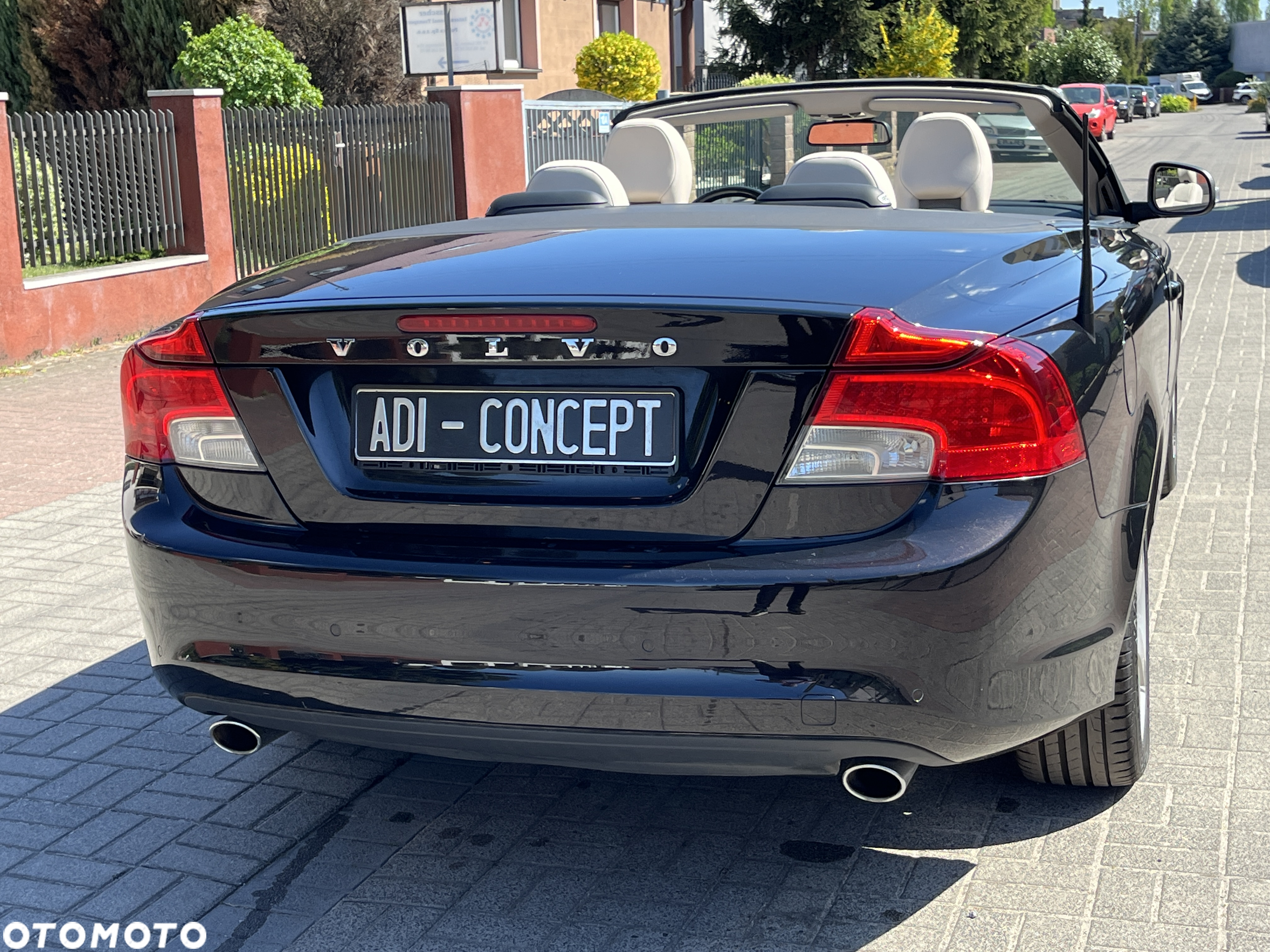 Volvo C70 D3 Momentum - 10