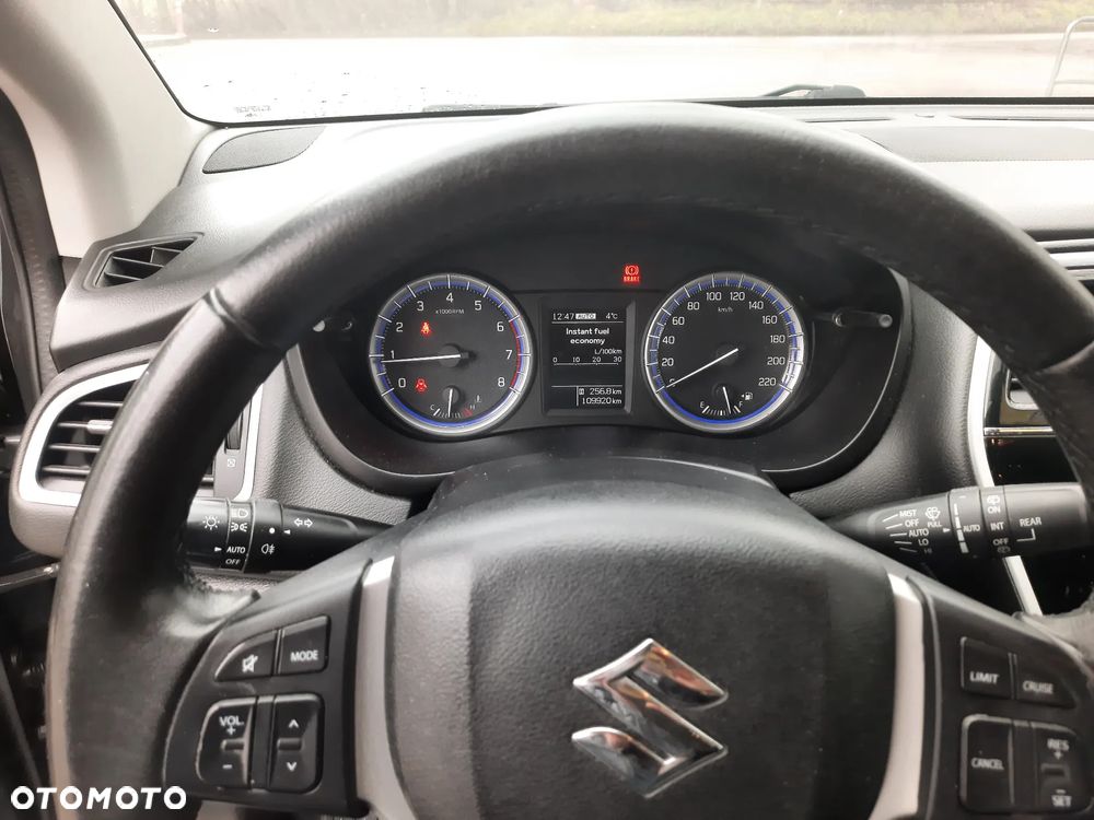 Suzuki SX4 S-Cross 1.0 T Premium 4WD - 11