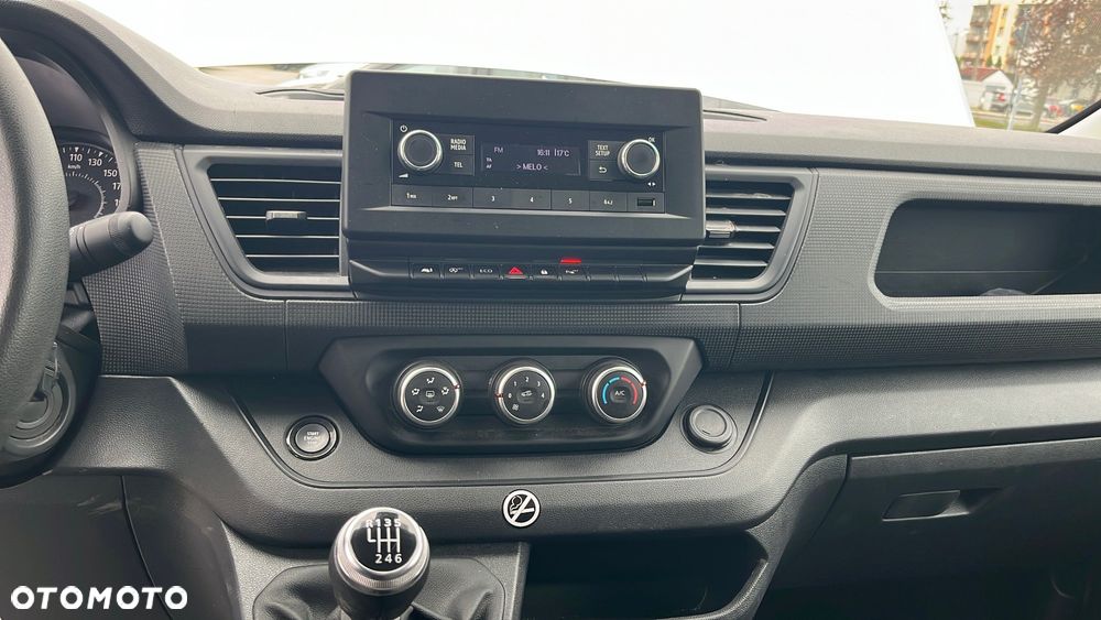 Renault Trafic - 13