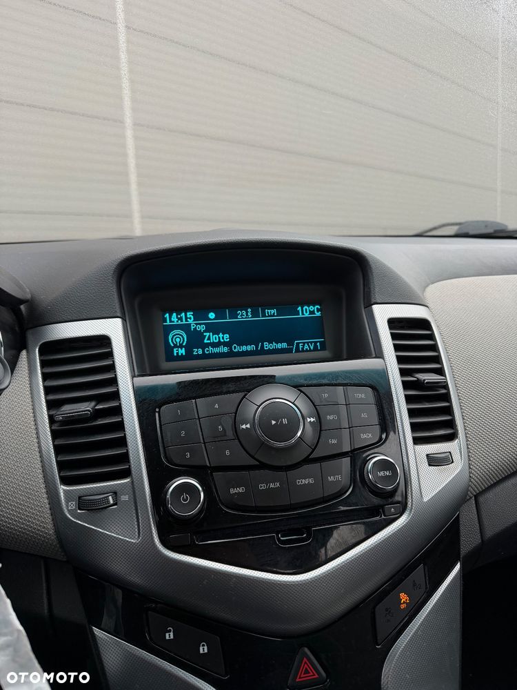 Chevrolet Cruze 1.8 LTZ - 26