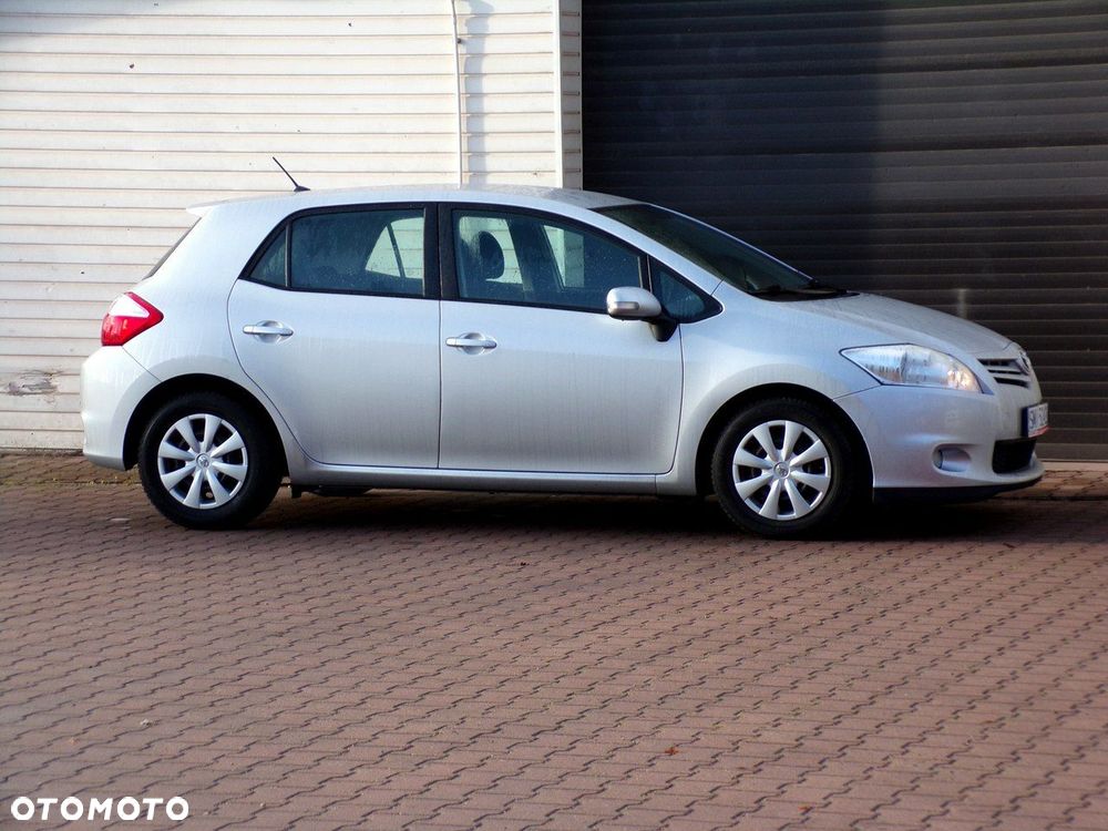 Toyota Auris - 4