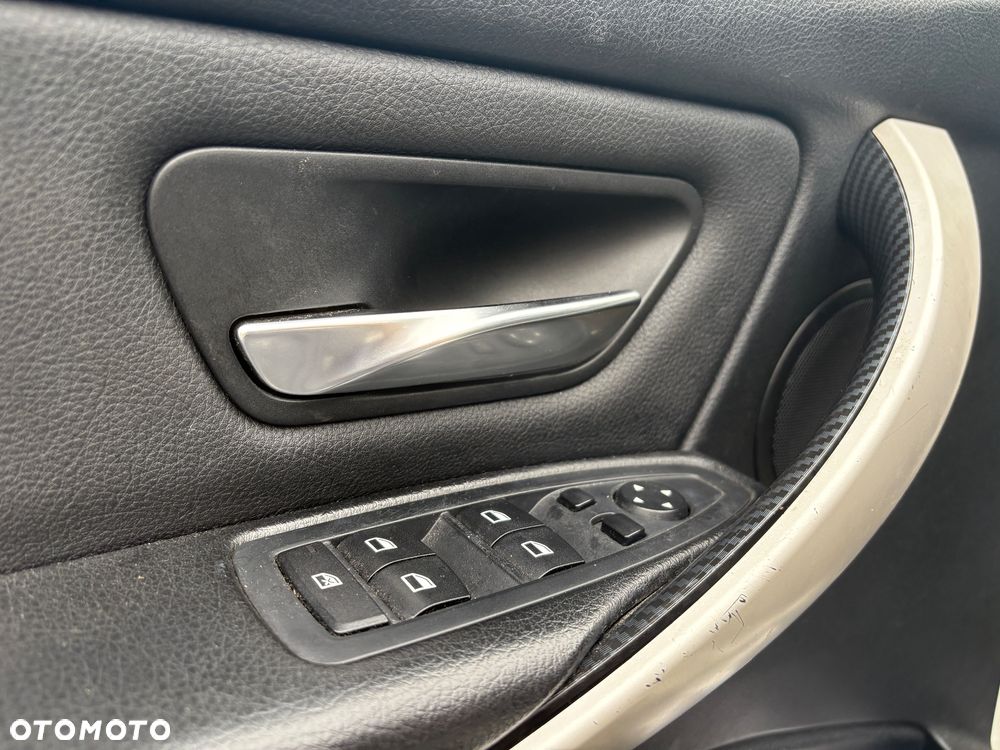 BMW Seria 3 320d Efficient Dynamics Sport Line shadow - 5