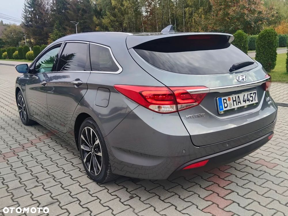 Hyundai i40 Kombi 2.0 Premium - 10