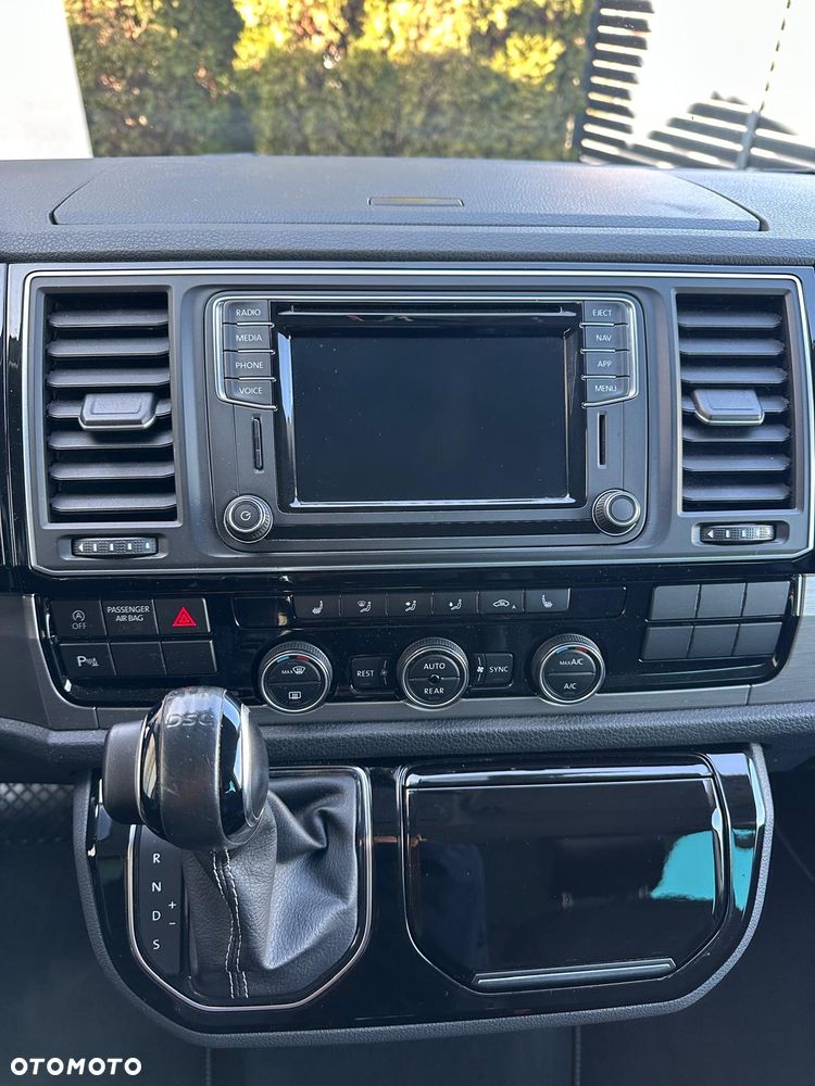 Volkswagen Multivan - 21