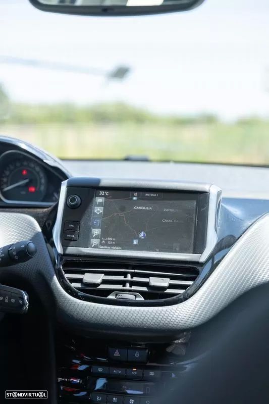 Peugeot 208 1.6 BlueHDi Allure - 9