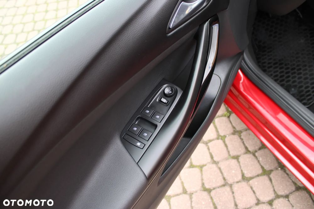 Opel Astra 1.2 T Elegance S&S - 13