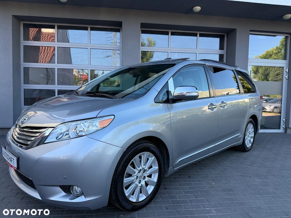 Toyota Sienna 3.5 LE AWD - 3