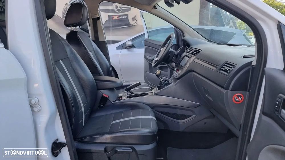 Ford Kuga - 17