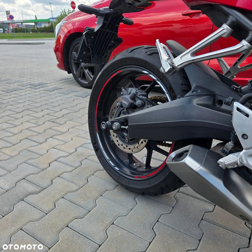 Honda CBR - 9